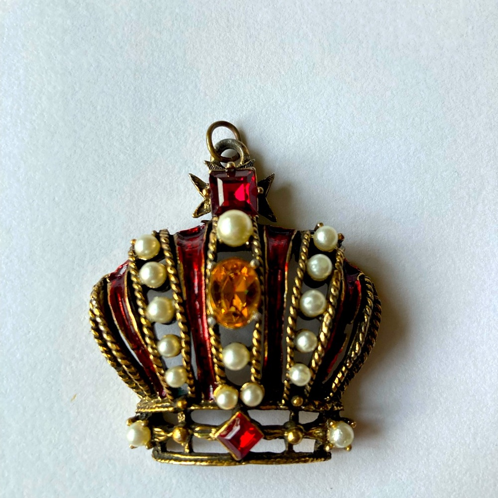 Weiss vintage crown necklace pendant